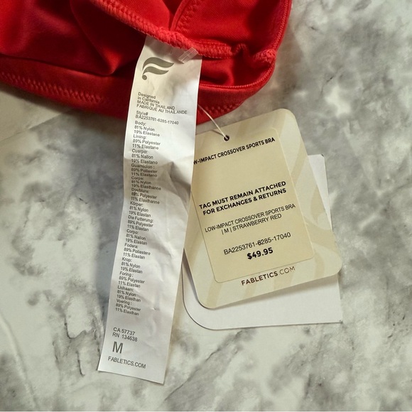 🌟NWT Fabletics Low Impact crossover sports bra - Picture 3 of 4